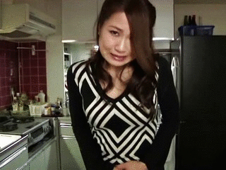 65427 - Housewife Prepares Poop Pork Curry for Hubby