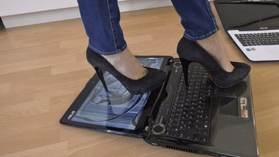 136386 - Destroying your laptops under high heels