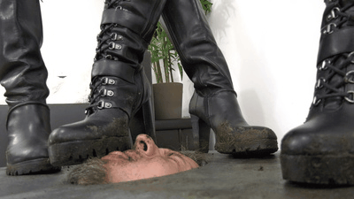 161131 - 4 dirty boots cleaned on the slave's face and tongue