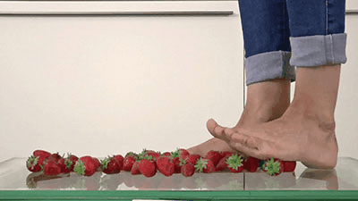 67964 - Crushing strawberries on the glass floor