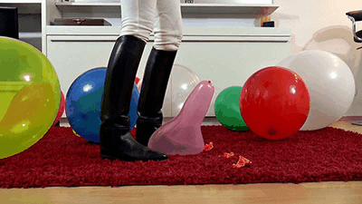 86128 - Sexy riding mistress crushes your balloon