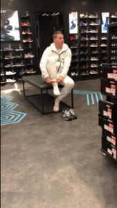 100329 - My Master Buys New Shoes (HD 720p)