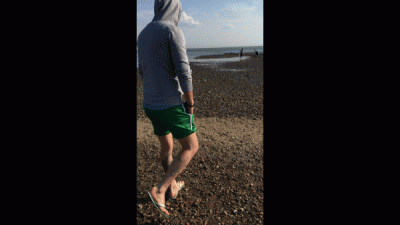 133855 - The Master's Feet In The Mud On The Atlantic Ocean Beach