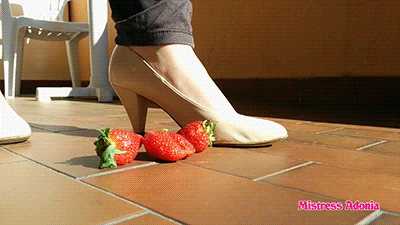 46956 - Eat that strawberry mud, slave!