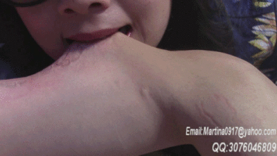 53292 - Martina beautiful tooth marks
