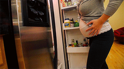 124225 - 8 Months Preggy Food and Vore