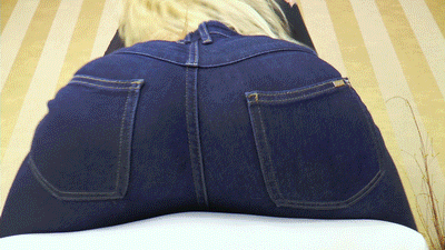 99128 - Hot ass in blue jeans
