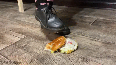 161791 - Burger crush with My Dr Martens