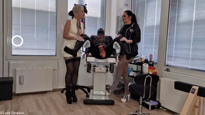 179818 - Rubber slave tested on the gyn chair