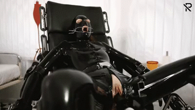 171885 - Tease and denial on gynchair in the Clinic with fucking machine