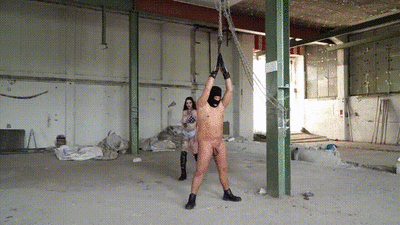 177496 - Ballbusting in an abandoned factory