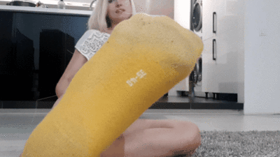 107421 - Dirty Yellow Socks