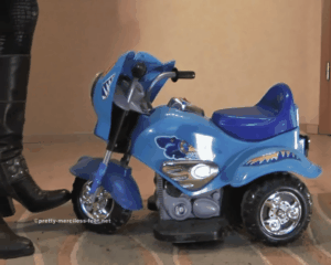 8110 - Small Motobike crush
