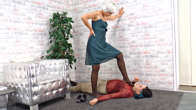 167466 - The first trampling session on the slave