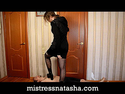 99577 - Mistress Natalia - New Boots Trampling