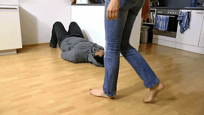 84661 - Continuous facestanding for a new carpet