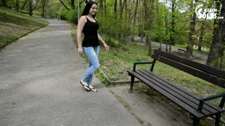 88896 - Barefoot flip flops at park