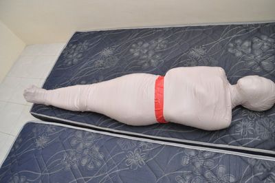90359 - Breatplay Mummification Girl
