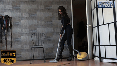 156052 - Ravenhaired Beauty Vacuuming (FULL HD) - Lady Alexia