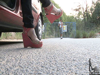 63480 - Weedge heeled shoes trample and dirty soles cleaning for a bad slave - Part 2