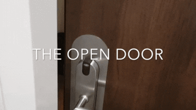 145115 - THE OPEN DOOR
