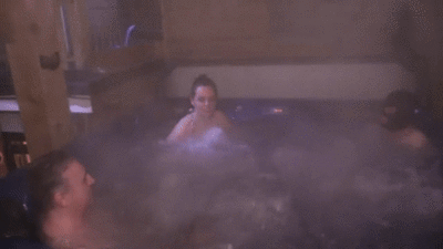 125762 - Hot Tub Dunking
