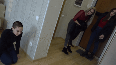 157259 - NICOLE and SARAH - Four dusty boots and four sweaty feet after a walk - Boot, socks and footdom - PART1 (4K)