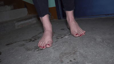 158388 - SELENA - And I'm using you to the fullest, little bitch - Dirty foot worship - PART2 (4K)