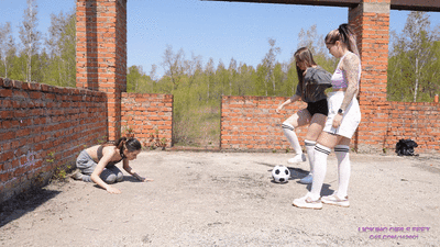195689 - ALISA and NICOLE - Would you like to play football with us? (4K)