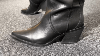 194637 - Lady Isla - Hands Trampling in my Brand New Leather Boots (1080p MP4)