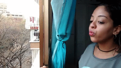152423 - Spanish girl starts to spit from her window