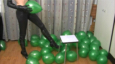 27782 - DuneFeet special video no. 29 - Ella's green Balloons