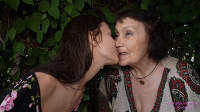 184724 - ISABELE and RAISA - Kiss me, step-grandma! (4K)