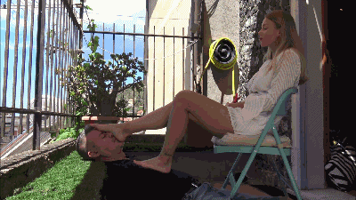 206959 - GABRIELLA - Your place is under my feet 10 - OUTDOOR Foot worship, foot gagging, face as a footstool