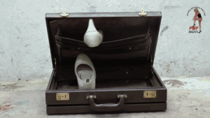144804 - Briefcase under High Heels 3