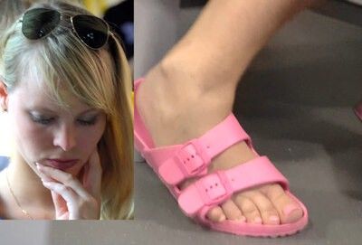 173400 - Feet in pink rubber German sandals in the train - video update 13037