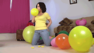 142725 - Smiley Balloon Inflation